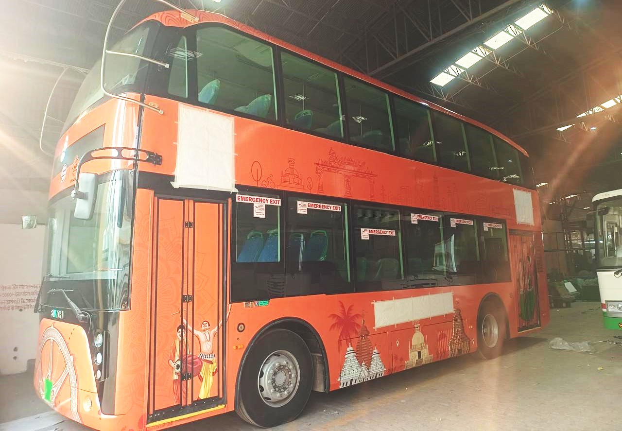 2 e-double-decker buses on its way to Odisha