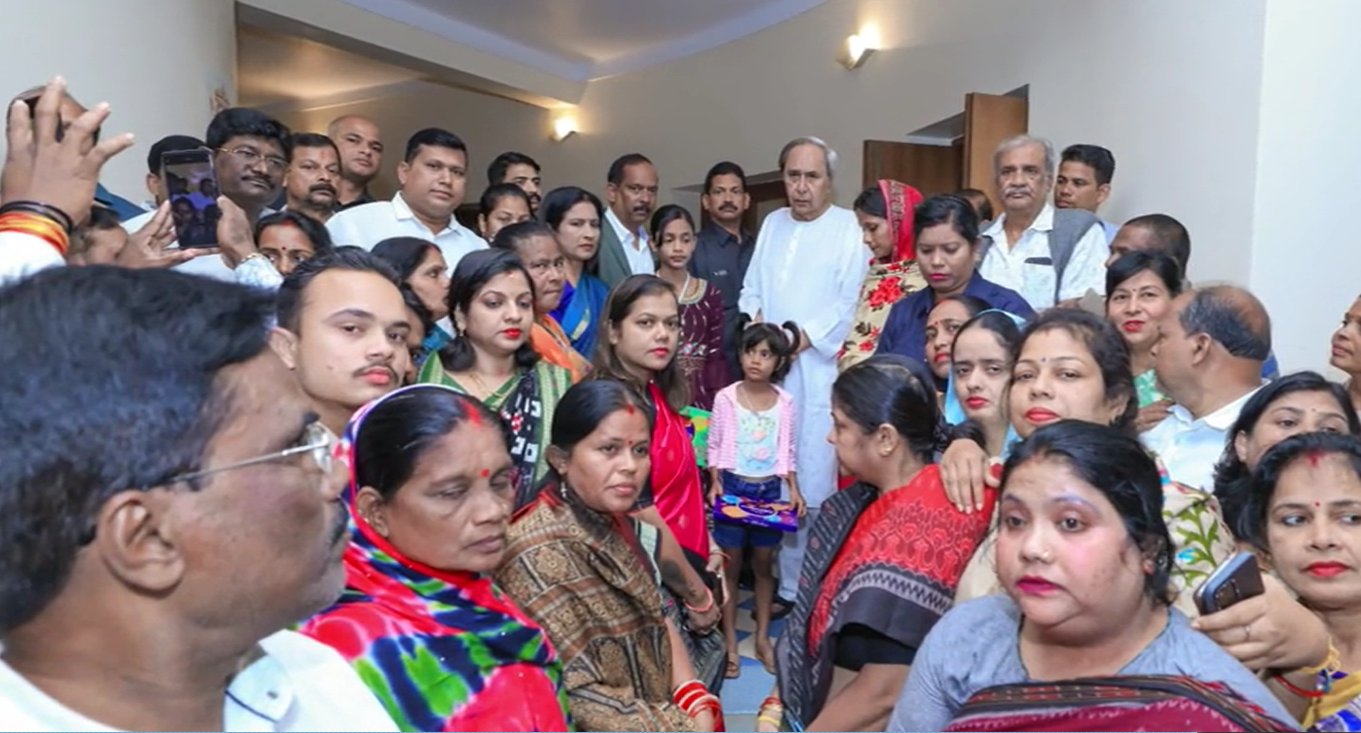 Naveen takes responsibility of Sahdev Nayak's daughters