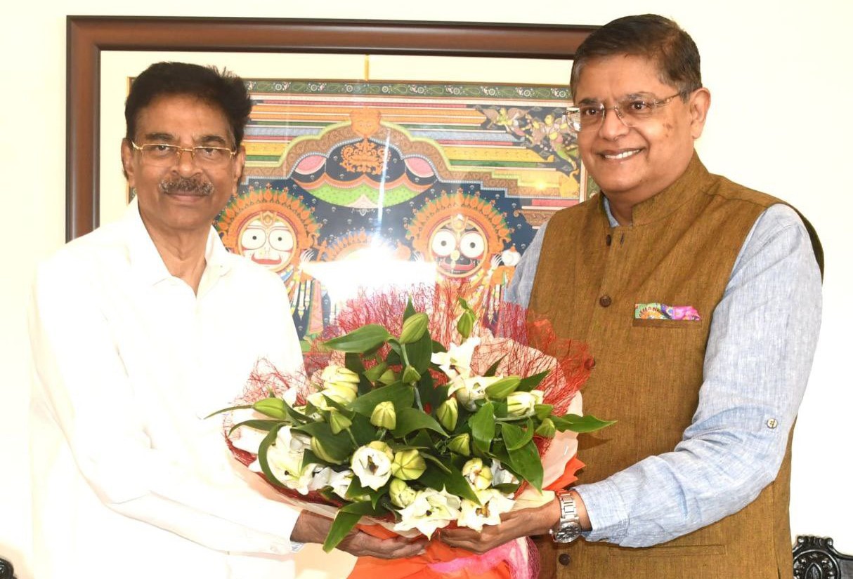 Baijayant Panda meets Governor Hari Babu Kambhapati