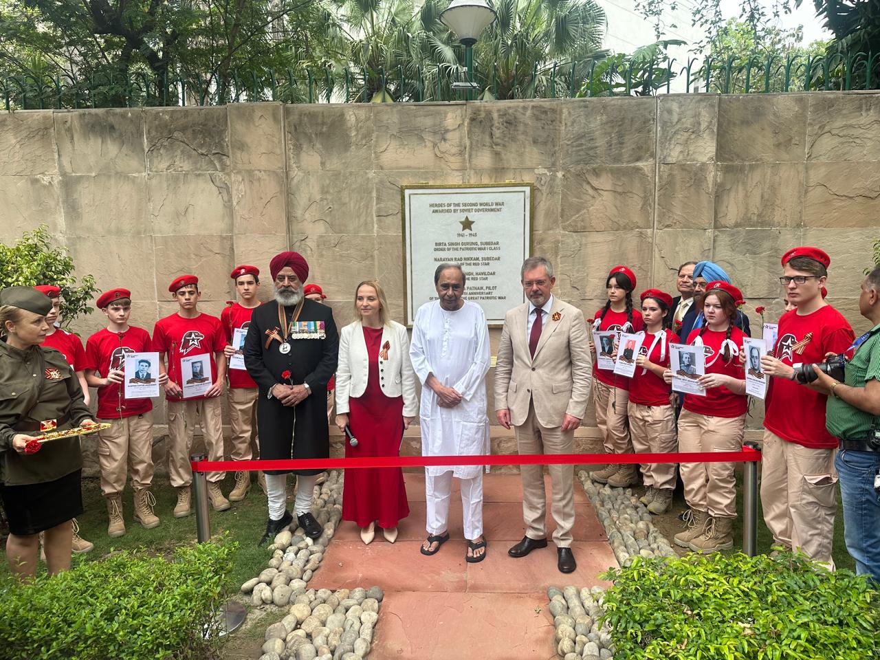 Russia honours Biju Patnaik with Unveiling of Plaque