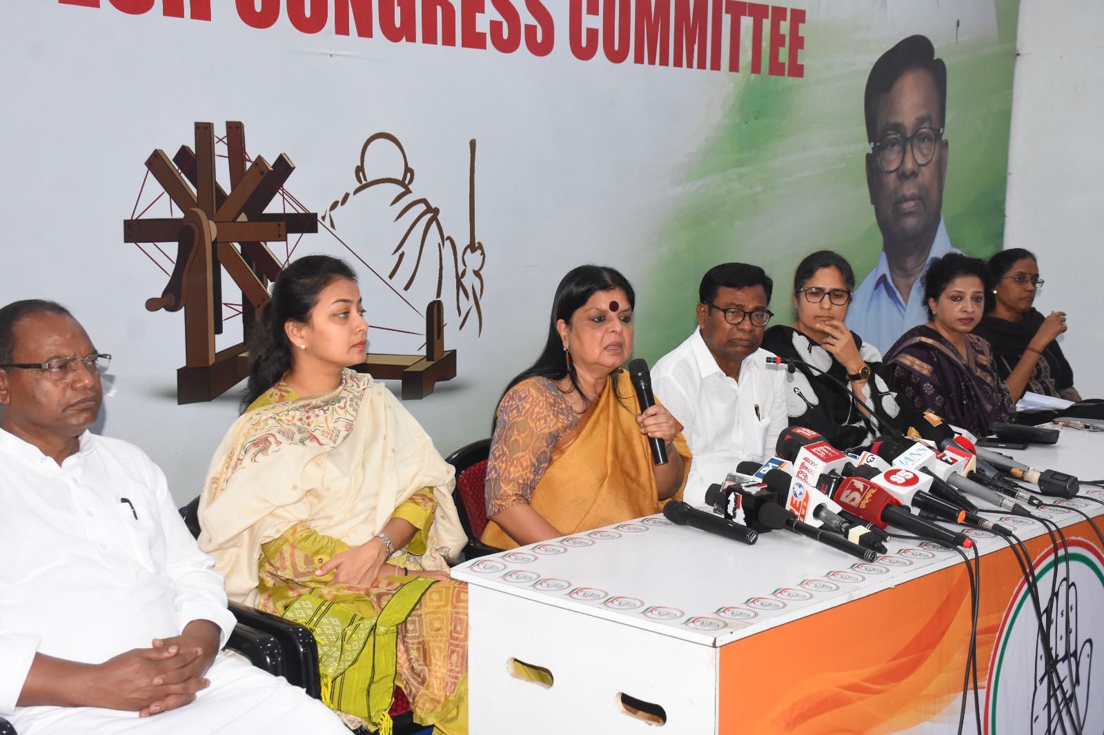 Women not safe in Odisha: fact-finding team of AICC