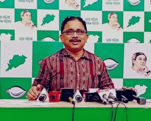୩ଟି ପ୍ରାଇଭେଟ ବ୍ୟାଙ୍କ ସହ ସରକାରୀ କାରବାର ବନ୍ଦ ନିଷ୍ପତ୍ତିର ୭୨ ଘଣ୍ଟା ମଧ୍ୟରେ ନିଜ ଛେପ ନିଜେ ଢୋକିଲେ ବିଜେପି ସରକାର: ବିଜେଡି