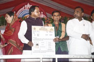 ସୁବର୍ଣ୍ଣପୁରରେ ୩୨୩ କୋଟିରୁ ଉର୍ଦ୍ଧ୍ୱ ଜନକଲ୍ୟାଣକାରୀ ପ୍ରକଳ୍ପର ଉଦ୍‍ଘାଟନ ଓ ଶିଳାନ୍ୟାସ କଲେ ମୁଖ୍ୟମନ୍ତ୍ରୀ