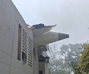ଅହମ୍ମଦାବାଦରେ ବିମାନ ଦୁର୍ଘଟଣା; ୪୦ ମୃତ