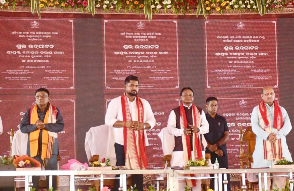 Odisha cm inaugurates, lays-foundation-stone-of-13-projects-in-bhadrak