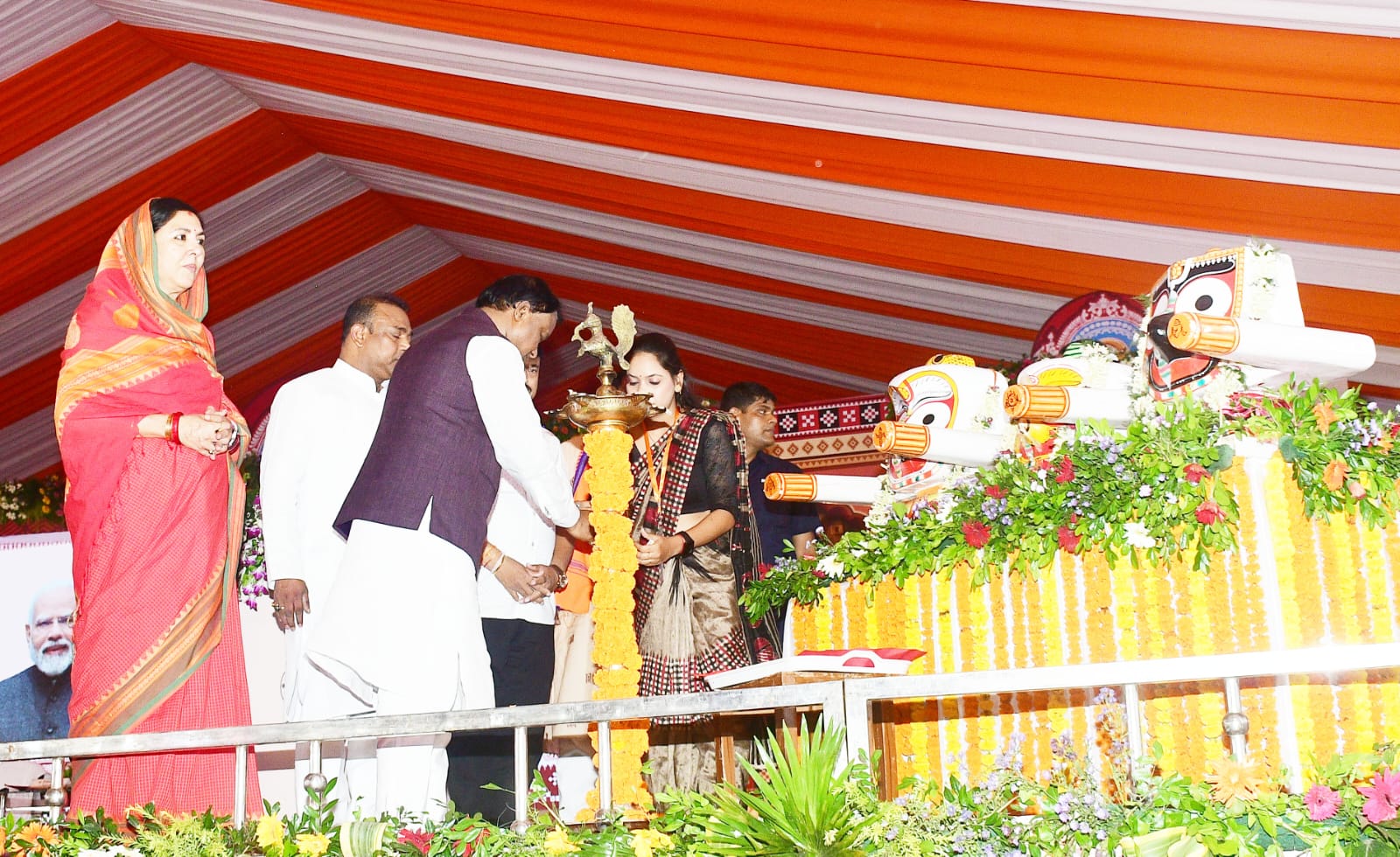 Odisha cm inaugurates, lays foundation stones for welfare projects in Sonepur