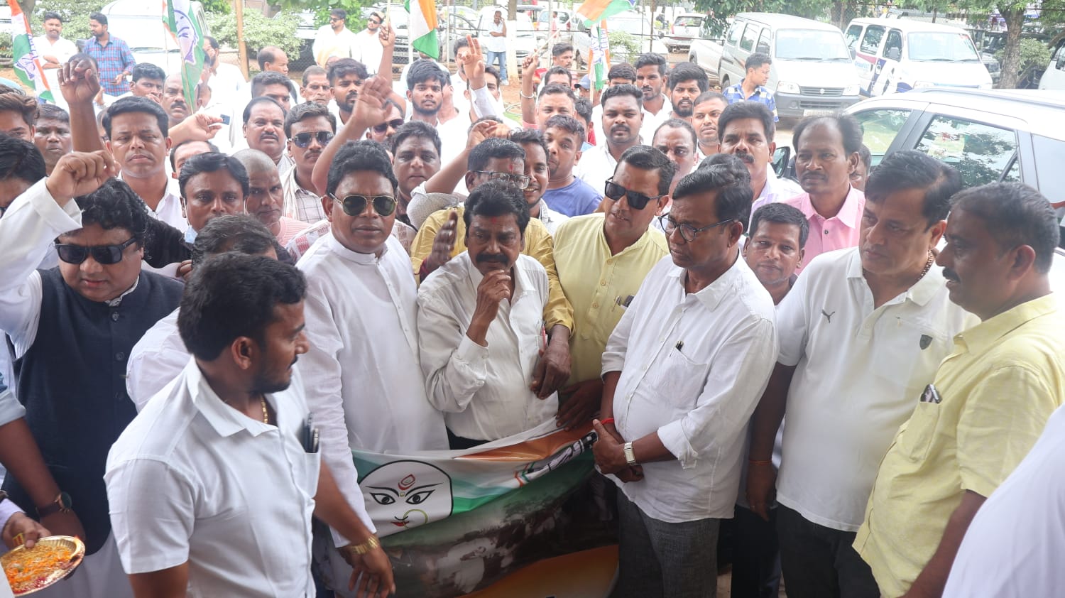 ongress-will-fight-for-the-displaced-bhakta-das/