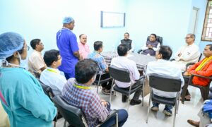 ଏଫ୍.ଏମ୍ କଲେଜ ଛାତ୍ରୀ ଆତ୍ମହତ୍ୟା ଉଦ୍ୟମ ଘଟଣା: ଏମ୍ସ ହସ୍ପିଟାଲରେ ମୁଖ୍ୟମନ୍ତ୍ରୀ
