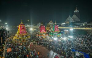 ଶେଷ ହେଲା ବାହୁଡ଼ା ଯାତ୍ରା; ସିଂହଦ୍ୱାର ସମ୍ମୁଖରେ ପହଞ୍ଚିଲେ ୩ ରଥ