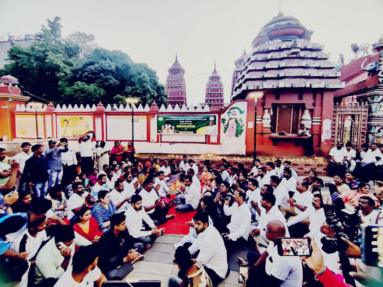 bjd-stages-protest-over-fm-college-student-death-case