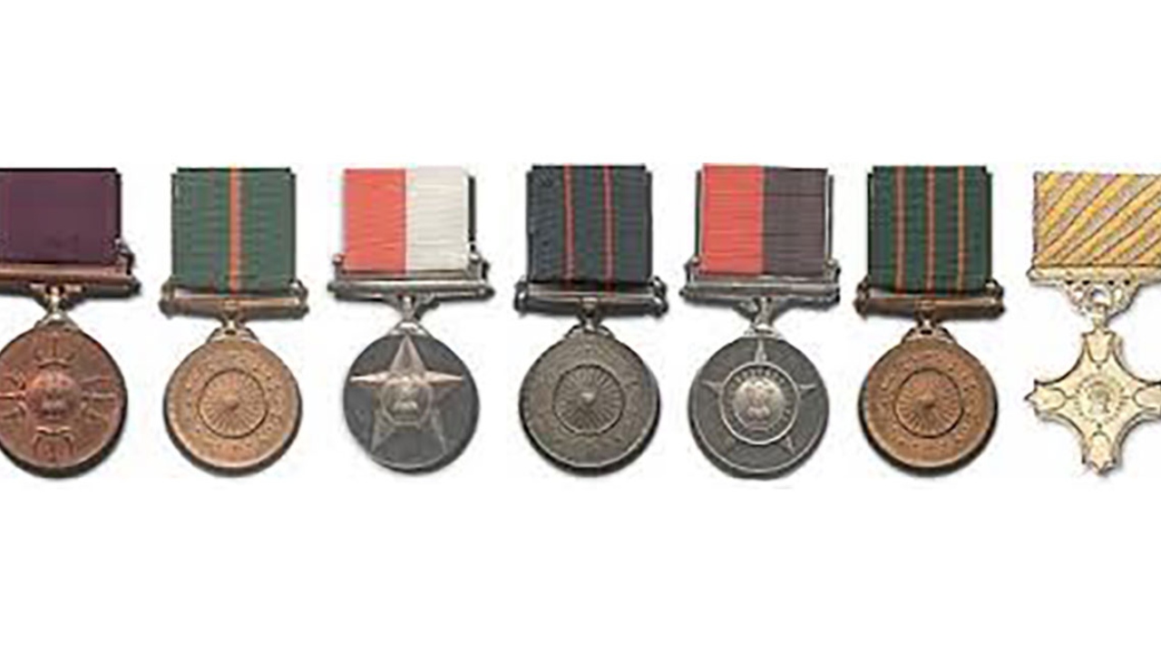 1090-personnel-honoured-with-gallantry-service-medals