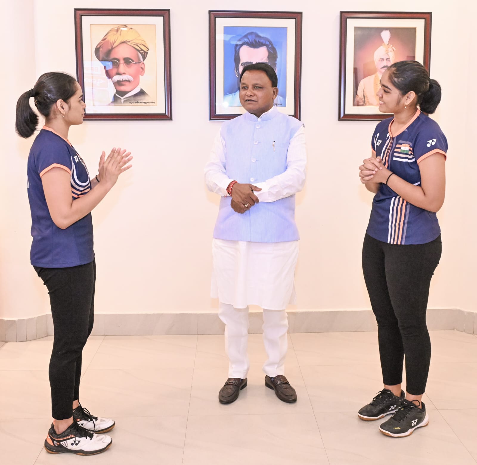 Rutaparna and Swetaparna meets CM Mohan Majhi