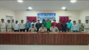ଶ୍ରୀମନ୍ଦିରରୁ ୧୨ ଜଣ ନକଲି ଗୁମାସ୍ତା ଗିରଫ