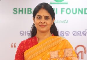 ବିଜେଡିରୁ ସସ୍‌ପେଣ୍ଡ ହେଲେ ଶ୍ରୀମୟୀ ମିଶ୍ର; ସୋସିଆଲ ମିଡିଆରେ ଦେଲେ ପ୍ରତିକ୍ରିୟା