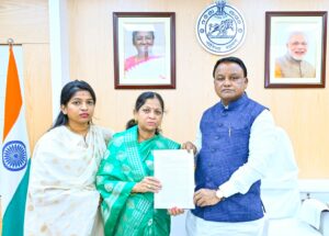 ମମିତା ମେହେର ହତ୍ୟାକାଣ୍ଡ ଘଟଣା; ପୁନଃ ତଦନ୍ତ ଦାବି ନେଇ ମୁଖ୍ୟମନ୍ତ୍ରୀଙ୍କୁ ଭେଟିଲେ ଗୋବିନ୍ଦଙ୍କ ପତ୍ନୀ ଓ ଝିଅ