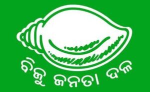 ଦେବୀ, ସଞ୍ଜୟ, ଅତନୁଙ୍କ ଭିତରେ ବଳ କଷାକଷି