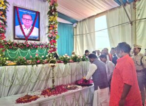 ନୂଆପଡାରେ ରାଜେନ୍ଦ୍ର ଢୋଲକିଆଙ୍କ ଶ୍ରଦ୍ଧାଞ୍ଜଳି ସଭାରେ ଯୋଗଦେଲେ ମୁଖ୍ୟମନ୍ତ୍ରୀ ମୋହନ ମାଝୀ