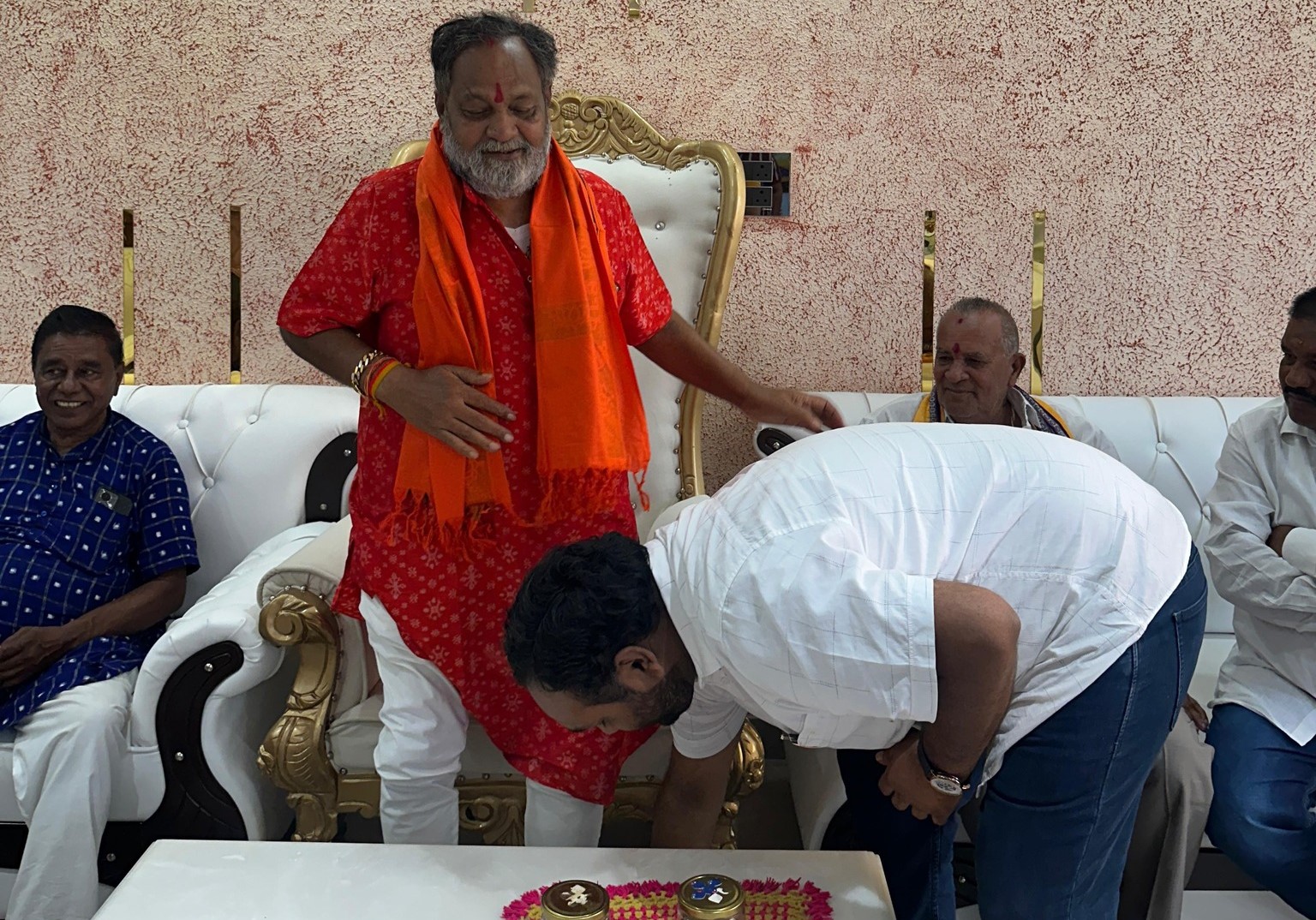 Nuapada Bypoll : Jai Dholakia seeks blessings of Basant Panda