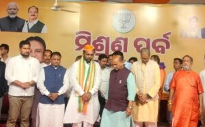ନୂଆପଡ଼ା ଉପନିର୍ବାଚନ ପୂର୍ବରୁ ଟ୍ଵିଷ୍ଟ; ପଦ୍ମ ଧରିଲେ ଜୟ ଢୋଲକିଆ