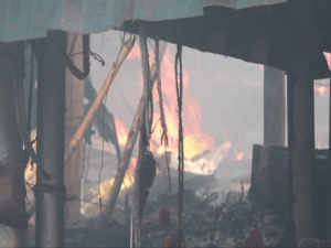 Unit1 VegetableMarket Fire: ଭୁବନେଶ୍ୱର ୟୁନିଟ ୧ ପରିବା ମାର୍କେଟରେ ଲାଗିଲା ନିଆଁ