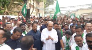 Naveen Pattnaik birthday: ଜନ୍ମଦିନରେ ଜନ ସମ୍ପର୍କ ପଦଯାତ୍ରାରେ ଯୋଗ ଦେଲେ ନବୀନ ପଟ୍ଟନାୟକ