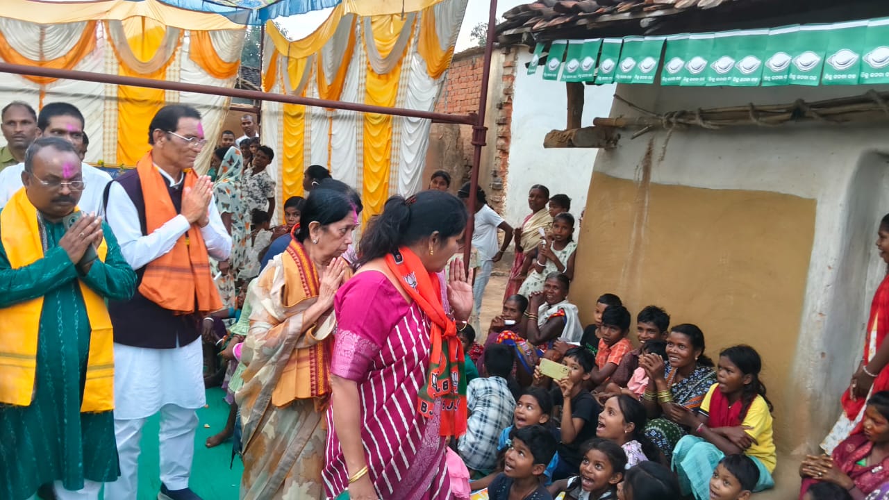 Nuapada By-Election : Rajendra Dholakia’s wife holds election campaign