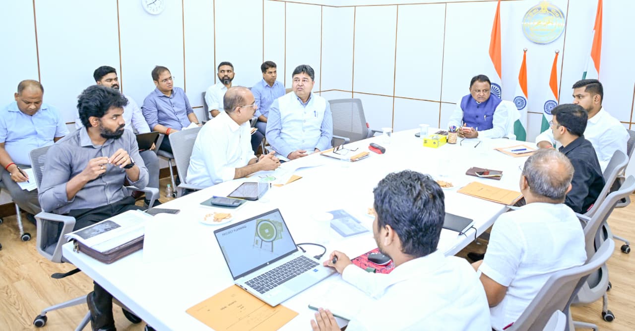 odisha-cm-reviews-kalamandal-auditorium-project