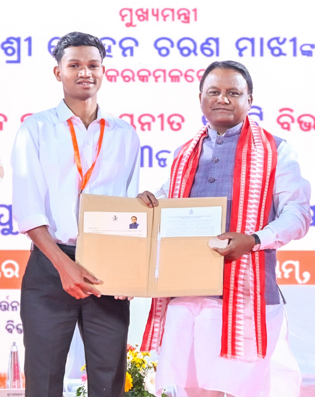 7293-newly-recruited-officers-join-odisha-govt-service-at-nijukti-mela