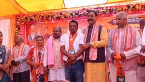 Odisha Politics: ବିଜେପିରେ ସାମିଲ ହେଲେ ଟିକାବାଲି ଅଧ୍ୟକ୍ଷ ଦିଲ୍ଲୀପ ପ୍ରଧାନ