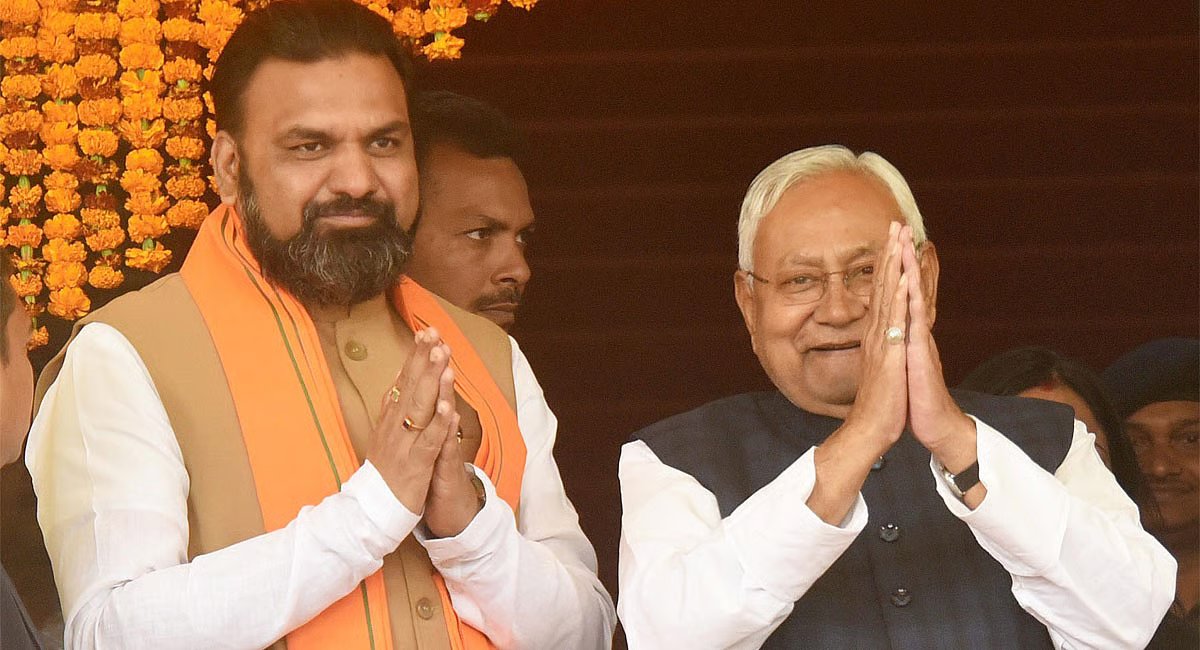 NDA ahead in initial counting in Bihar