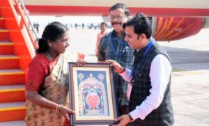 President Murmu at Jharsuguda: ଝାରସୁଗୁଡ଼ାରେ ରାଷ୍ଟ୍ରପତି ଦ୍ରୌପଦୀ ମୁର୍ମୁ