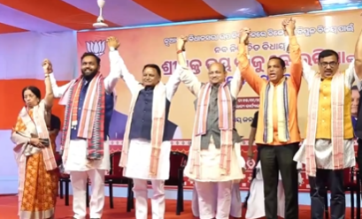 Jay Dholakia gets grand welcome at BJP state headquarters