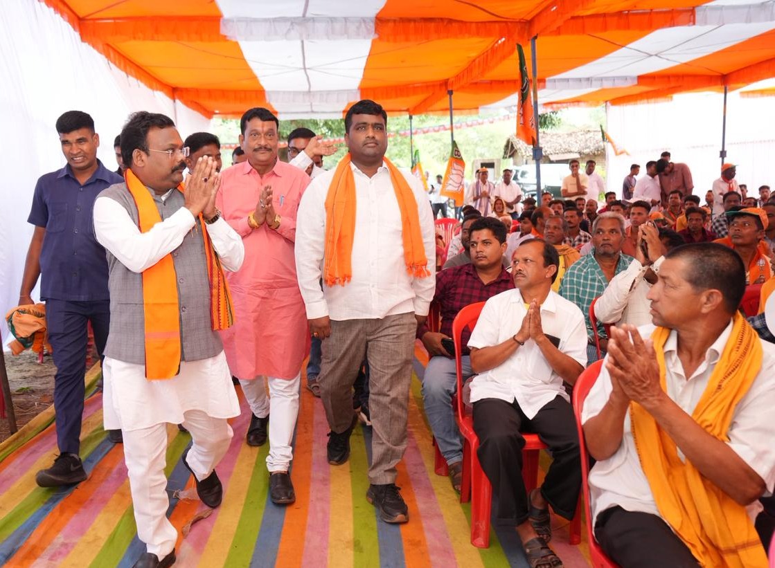 BJP leaders attended Mishrana parva of Nuapada Jhankar Paik Samaj