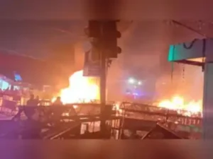 Delhi Blast: ଦିଲ୍ଲୀ ଲାଲ୍‌କିଲ୍ଲା ନିକଟରେ ବିସ୍ଫୋରଣ: ୮ ମୃତ, ୧୪ ଆହତ