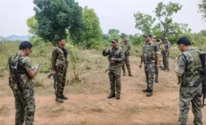 Maoist Encounter: ସୁରକ୍ଷାକର୍ମୀଙ୍କ ଗୁଳିରେ ଟଳିଲେ ୬ ମାଓବାଦୀ