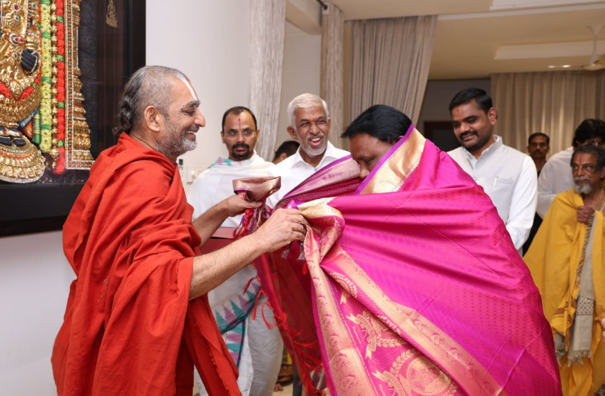 Odisha CM visits ‘Statue of Equality’ in Hyderabad