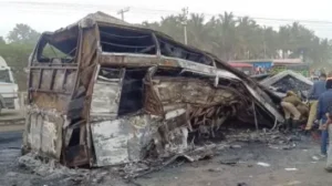 Karnataka Bus Accident: ଚିତ୍ରାଦୁର୍ଗ ଜିଲ୍ଲାରେ ଜଳିଗଲା ବସ୍, ୧୦ ଯାତ୍ରୀ ଜୀବନ୍ତ ଦଗ୍ଧ