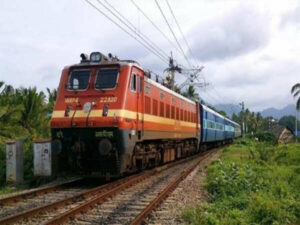 Train Fare Hike: ଡିସେମ୍ବର ୨୬ରୁ ବଢ଼ିବ ଟ୍ରେନ ଭଡ଼ା