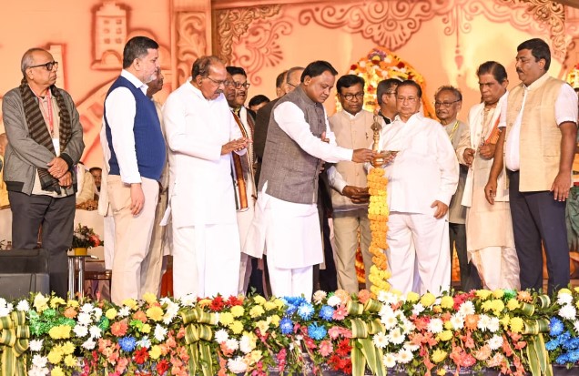 Odisha CM attends birth centenary program of Janaki Ballabh Patnaik