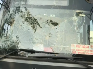 Ama Bus Accident In Bhubaneswar: ଜନପଥରେ ବାଇକ୍‌କୁ ଧକ୍କା ଦେଲା ଆମ ବସ୍‌; ଭାଙ୍ଗିଲେ ଦେଲେ ୩ଟି ଆମ ବସ୍