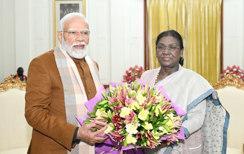 president-Droupadi-murmu-pm-modi-extend-new-year-greetings