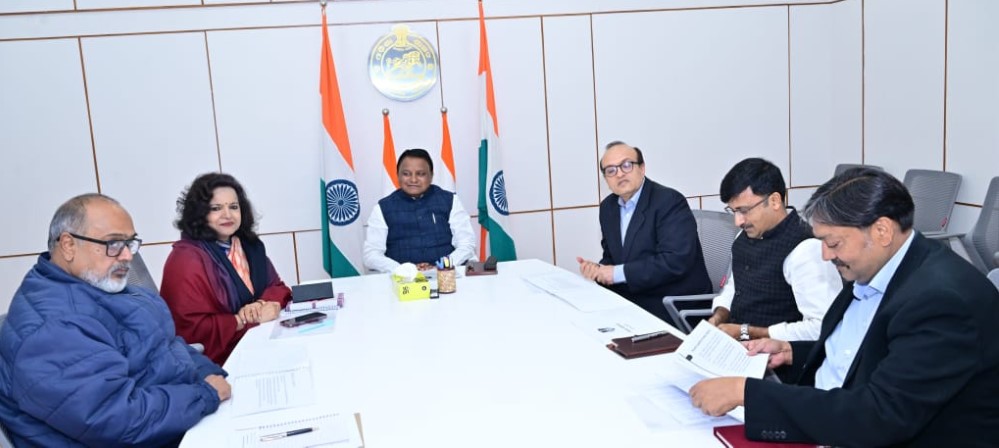 Odisha CM reviews Odisha Vigilance Department 