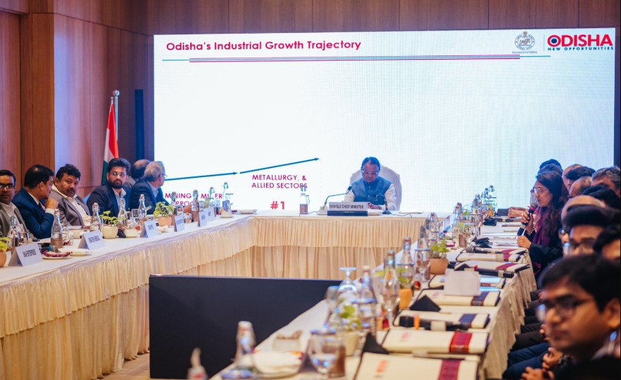 odisha-attracts-rs-1-lakh-crore-investment-at-kolkata-meet