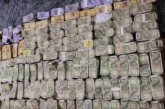 Odisha Vigilance seizes over Rs 4 crore from mines official’s house