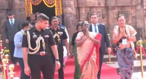 President Murmu At Maa Biraja Temple: ମା’ ବିରଜାଙ୍କ ଦର୍ଶନ କରିବା ସହ ନାଭିଗୟାରେ ପିଣ୍ଡଦାନ କଲେ ରାଷ୍ଟ୍ରପତି ଦ୍ରୌପଦୀ ମୁର୍ମୁ