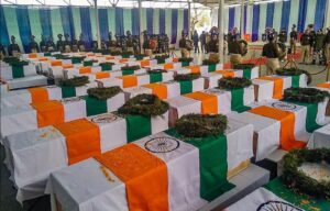 Pulwama Attack: ପୁଲୱାମା ଆକ୍ରମଣ; ଶହୀଦ ବୀର ଯବାନଙ୍କୁ ଦେଶର ଅଶ୍ରୁଳ ଶ୍ରଦ୍ଧାଞ୍ଜଳି