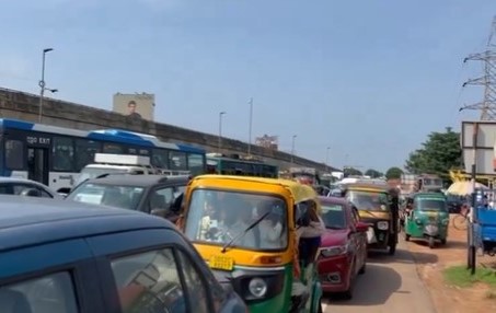 6 Lane Road In Palasuni on NH-16