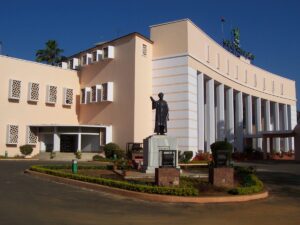 Odisha Assembly: ବିଧାନସଭାର ପ୍ରଶ୍ନକାଳ ଆରମ୍ଭରୁ ହଟ୍ଟଗୋଳ; ୧୧.୩୦ ଯାଏଁ ଗୃହ ମୁଲତବୀ