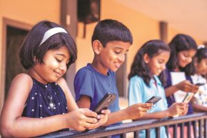 Social Media Ban: କର୍ଣ୍ଣାଟକରେ ପିଲାଙ୍କ ପାଇଁ ବ୍ୟାନ୍ ହେବ ସୋସିଆଲ୍ ମିଡିଆ