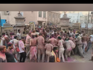 Crowd Surge Near Dola Bedi At Puri: ଶ୍ରୀମନ୍ଦିର ଦୋଳବେଦୀ ନିକଟରେ ଠେଲାପେଲା